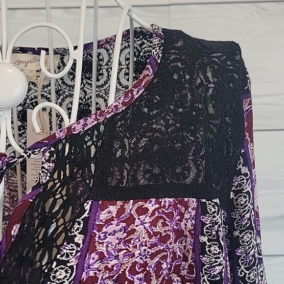 Mystree patchwork print with black lace womens peasant blouse Size S NWT - Picture 4 of 15